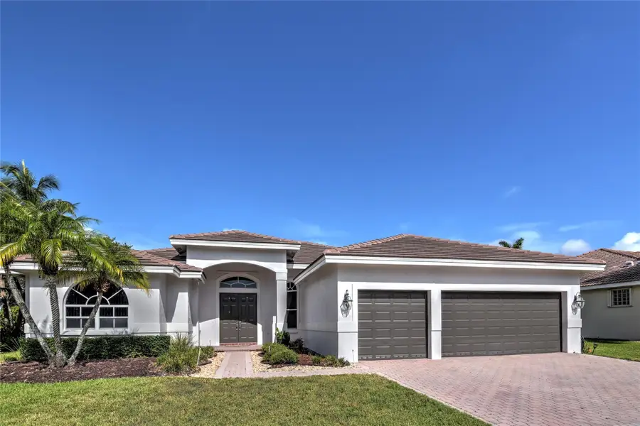 1125 E Waterside Cir, Weston, FL 33327 - Image #2