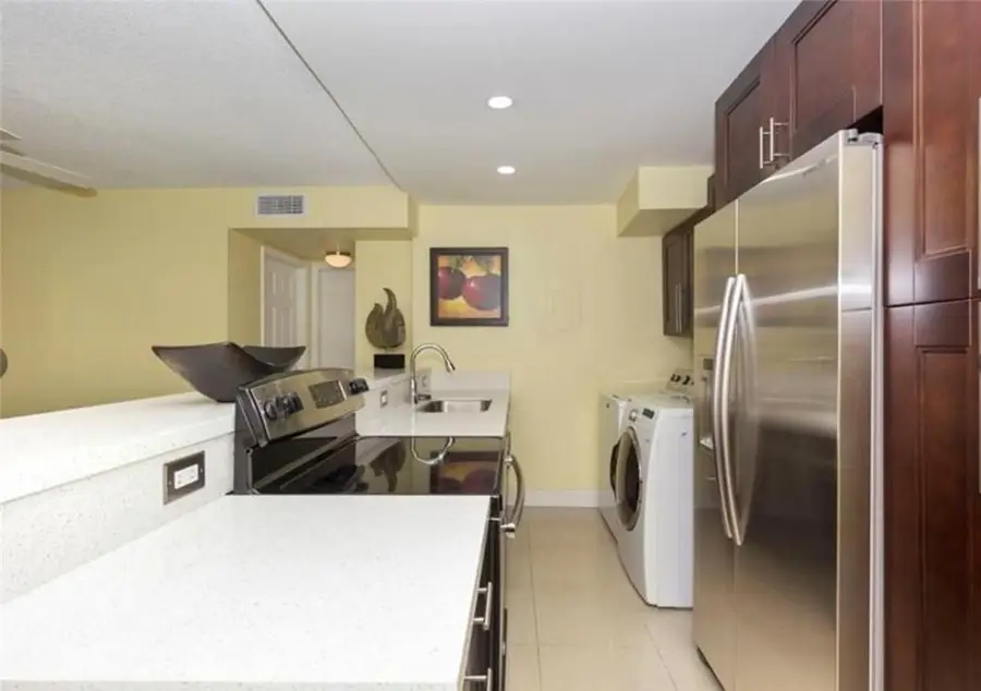 5276 NE 6th Ave #F19, Oakland Park, FL 33334 - Image #2