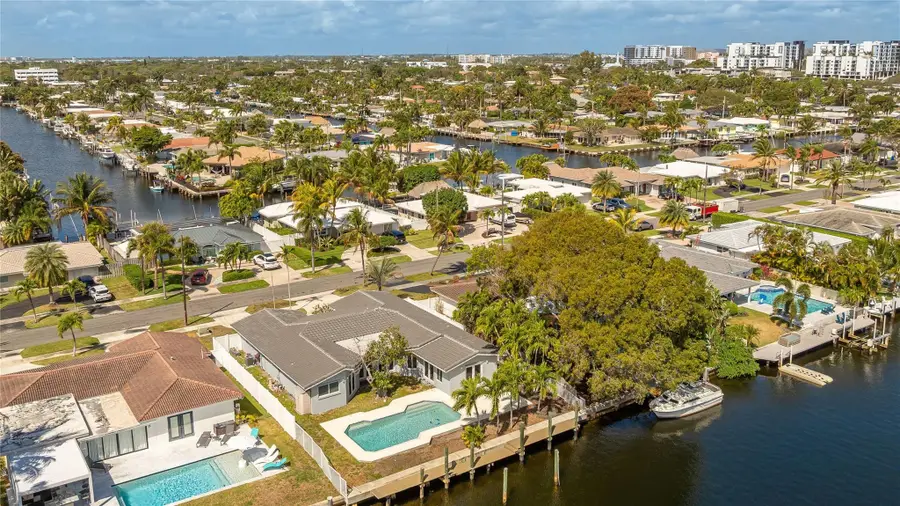 360 SE 5th Avenue, Pompano Beach, FL 33060 - #2