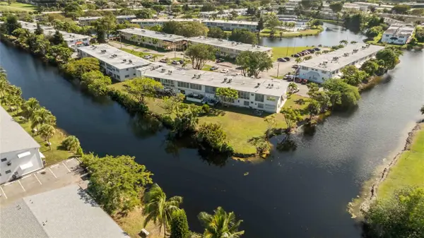 52 NE 204th Street #31, Miami, FL 33179