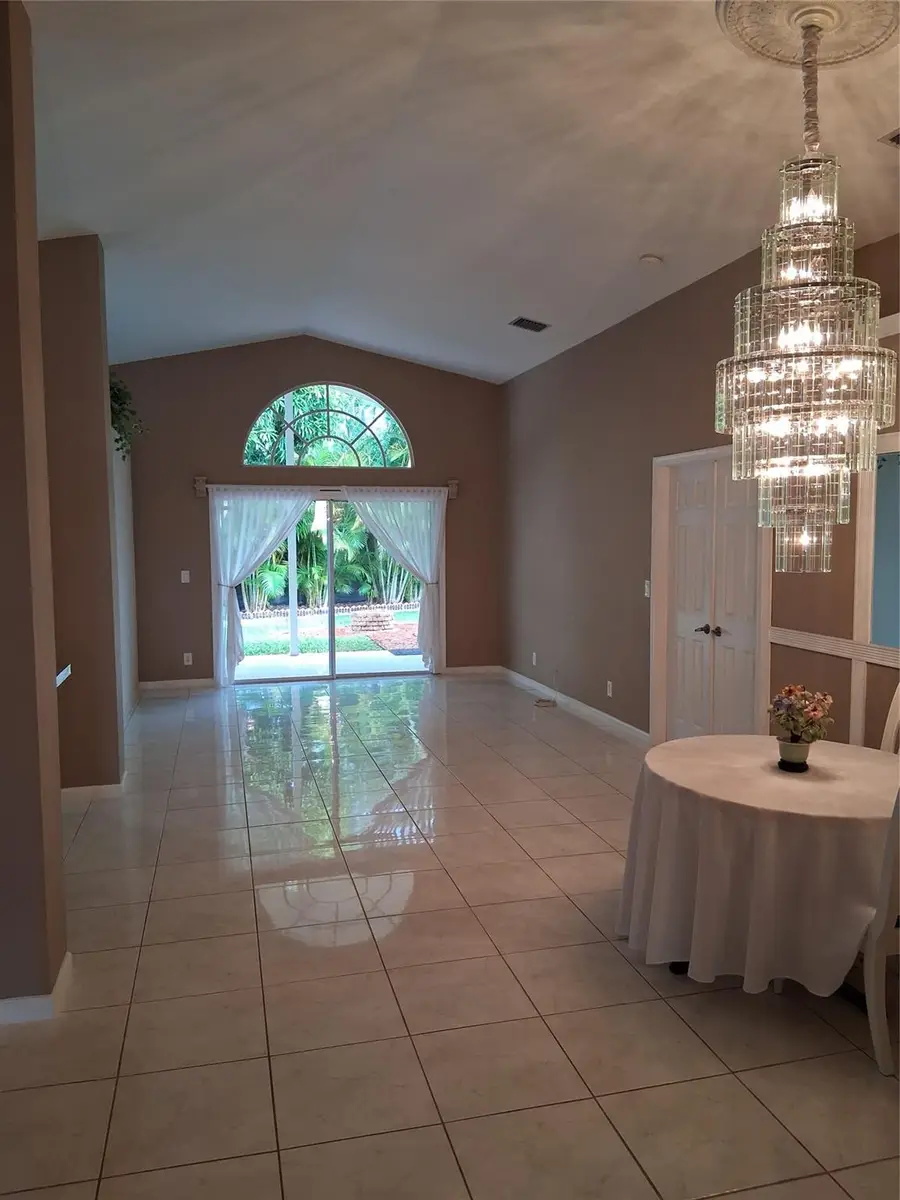 231 Preserve Ct, Royal Palm Beach, FL 33411 - Image #3