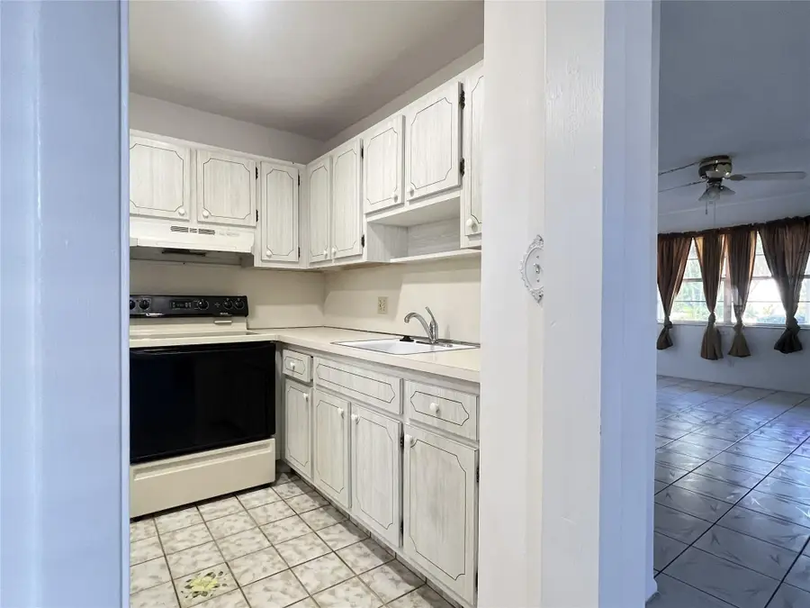 1281 NW 43rd Ave #106, Lauderhill, FL 33313 - Image #2