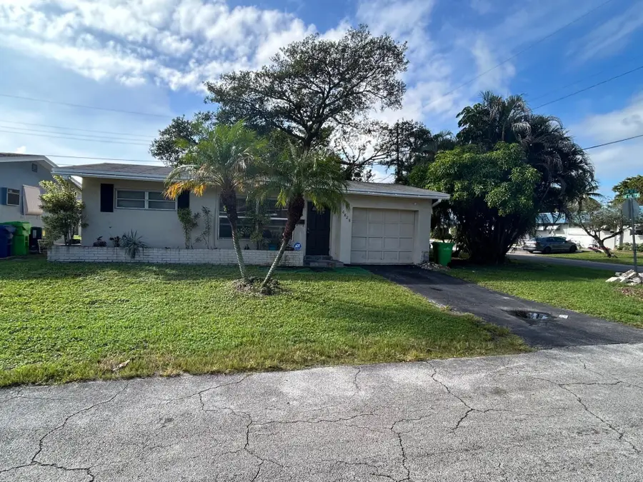 6828 NW 30th St, Sunrise, FL 33313 - Image #2