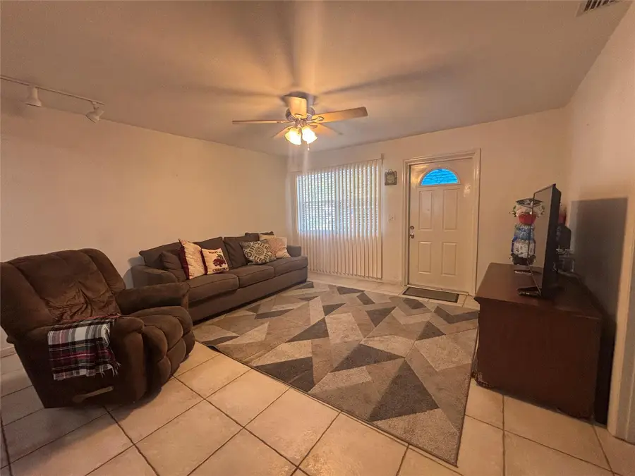 5630 Farragut St, Hollywood, FL 33021 - Image #2