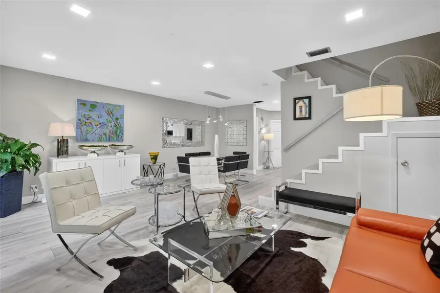 261 NE 16th Pl #303, Fort Lauderdale, FL 33305 - Image #2