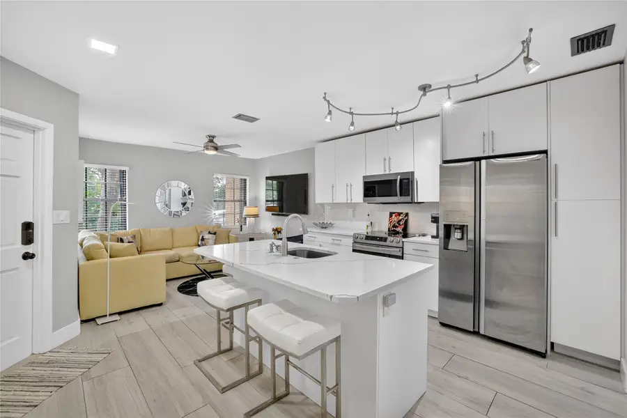 261 NE 16th Pl #303, Fort Lauderdale, FL 33305 - Image #3