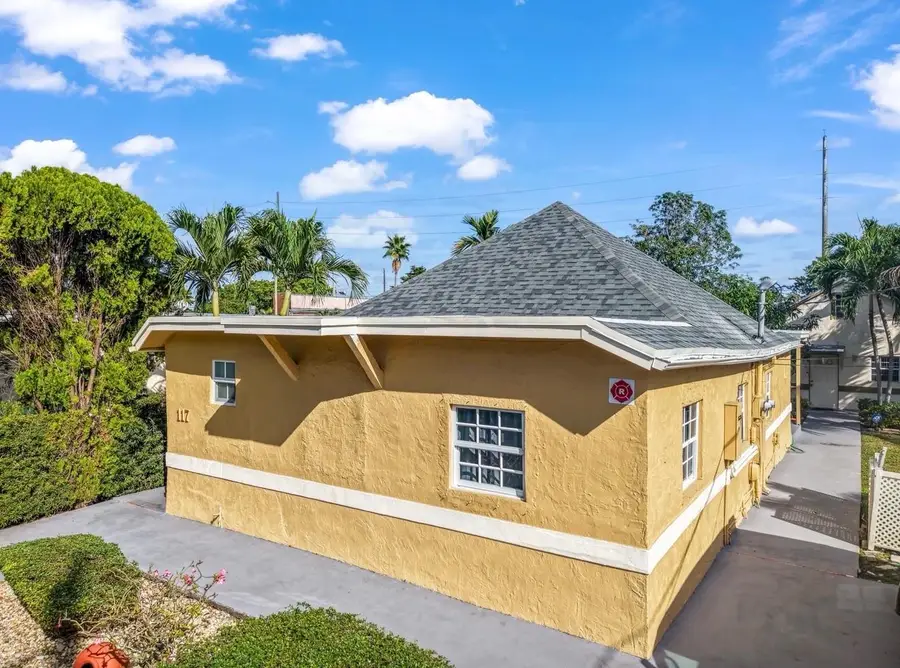 117 SW 1st Ave, Hallandale Beach, FL 33009 - Image #2