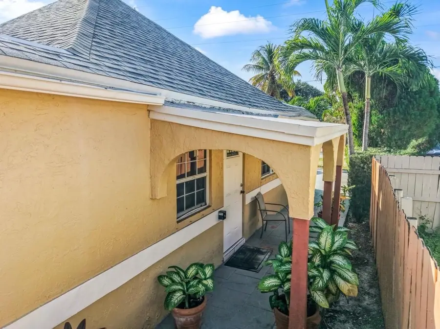 117 SW 1st Ave, Hallandale Beach, FL 33009 - Image #3