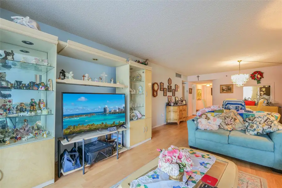 3940 Inverrary Blvd #303-A, Lauderhill, FL 33319 - Image #3