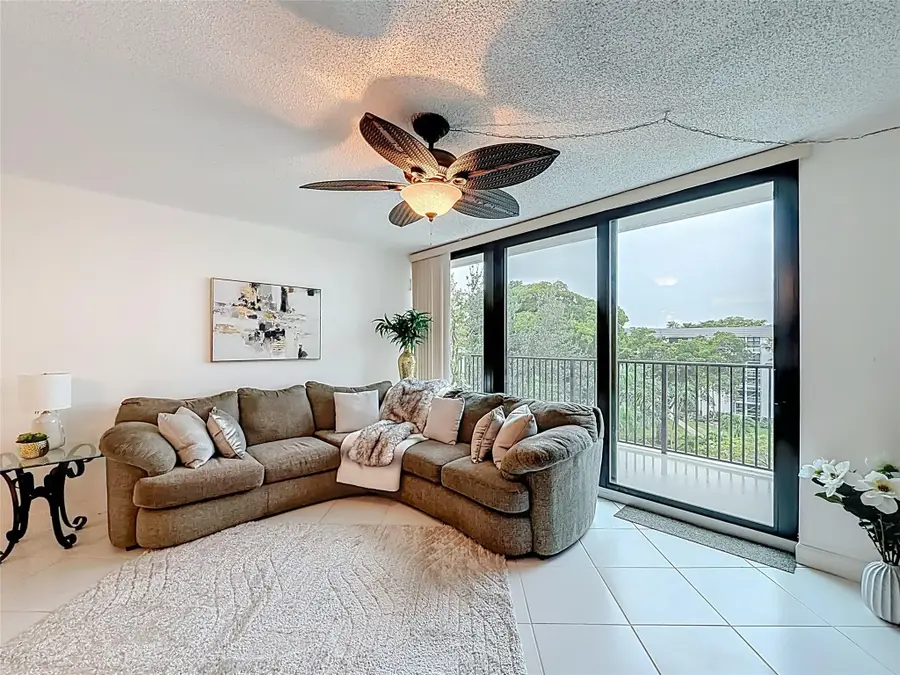 1101 River Reach Dr #502, Fort Lauderdale, FL 33315 - Image #3