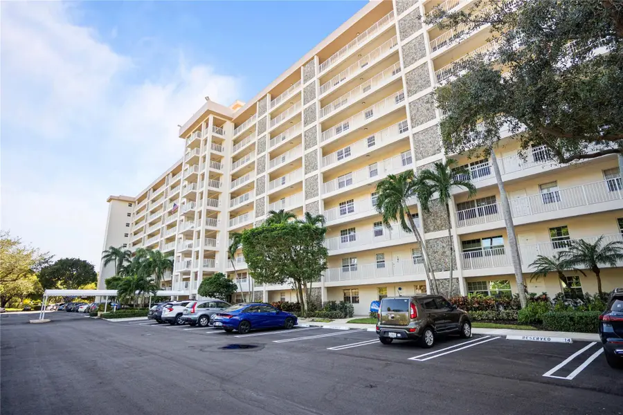 3510 Oaks Way #802, Pompano Beach, FL 33069 - Image #2