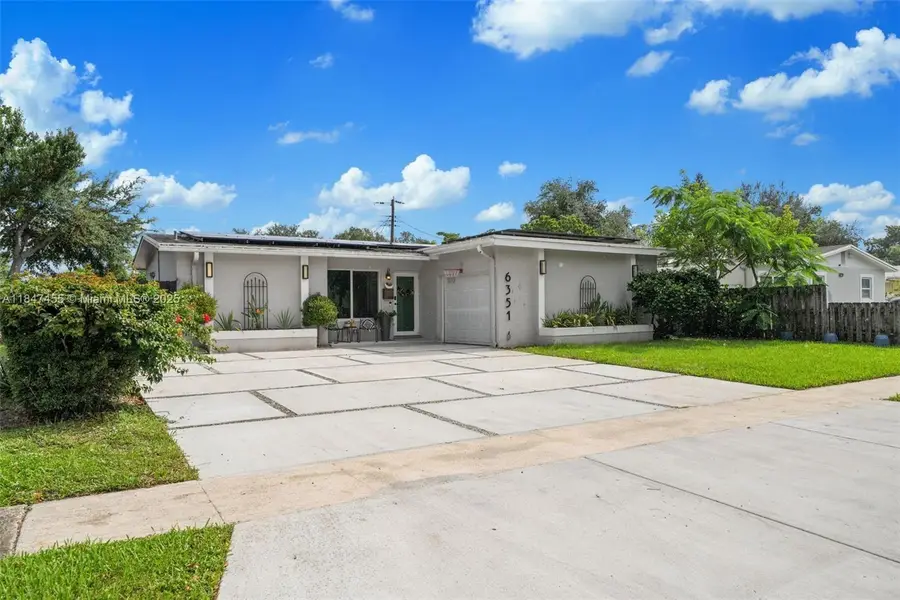 6351 Moseley St, Hollywood, FL 33024 - Image #3