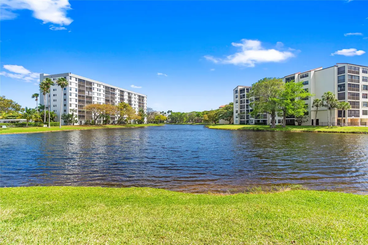 2232 N Cypress Bend Drive #107, Pompano Beach, FL 33069 - Image #1
