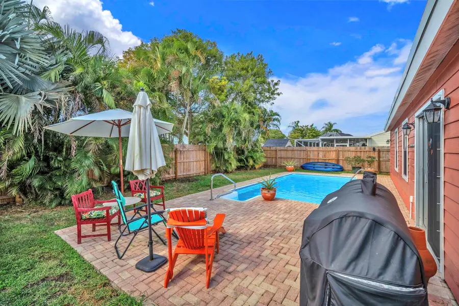 5235 Edgewood Drive, Lake Worth, FL 33467 - Image #2