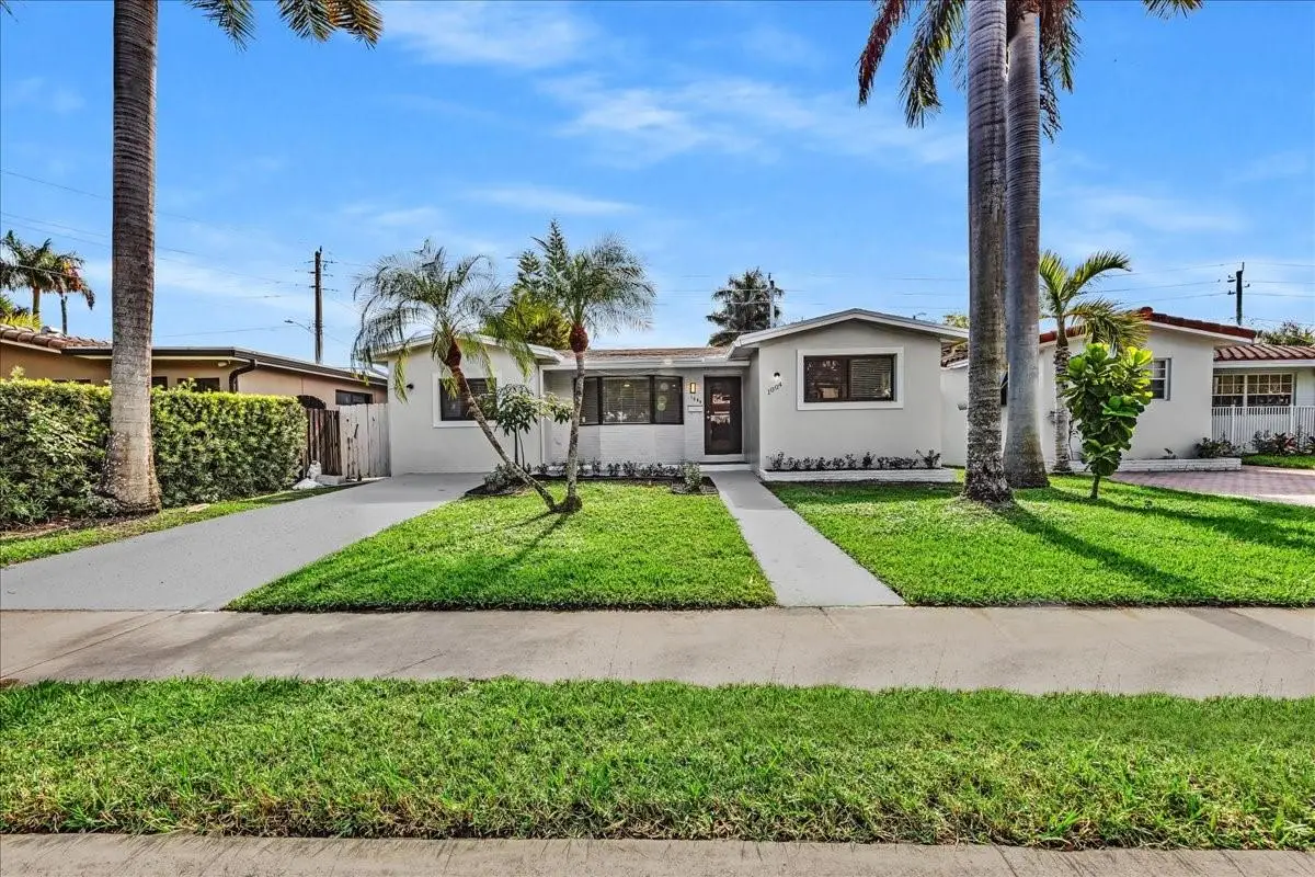 1004 Johnson St, Hollywood, FL 33019 - Image #1