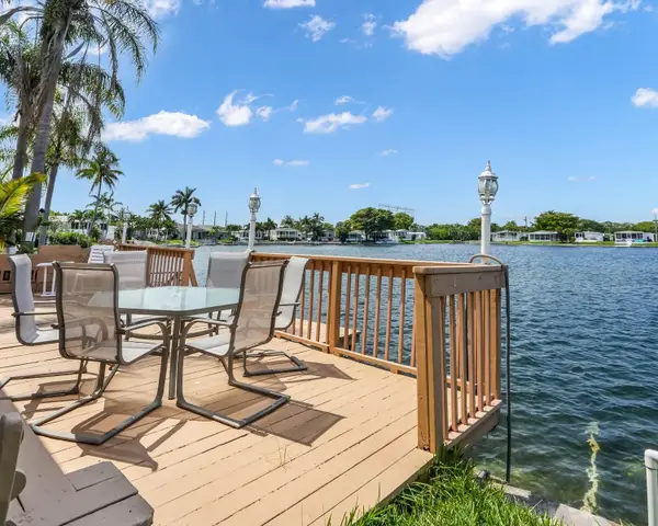 3033 Lakeshore Dr, Dania Beach, FL 33312