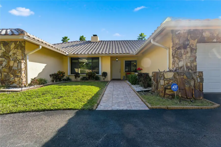 11060 Lakeview Dr, Coral Springs, FL 33071 - Image #3