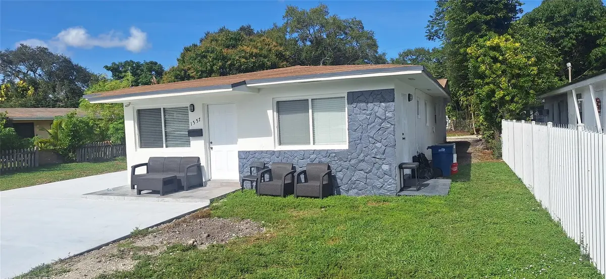 1555 NE 148th St, Miami, FL 33161 - Image #1