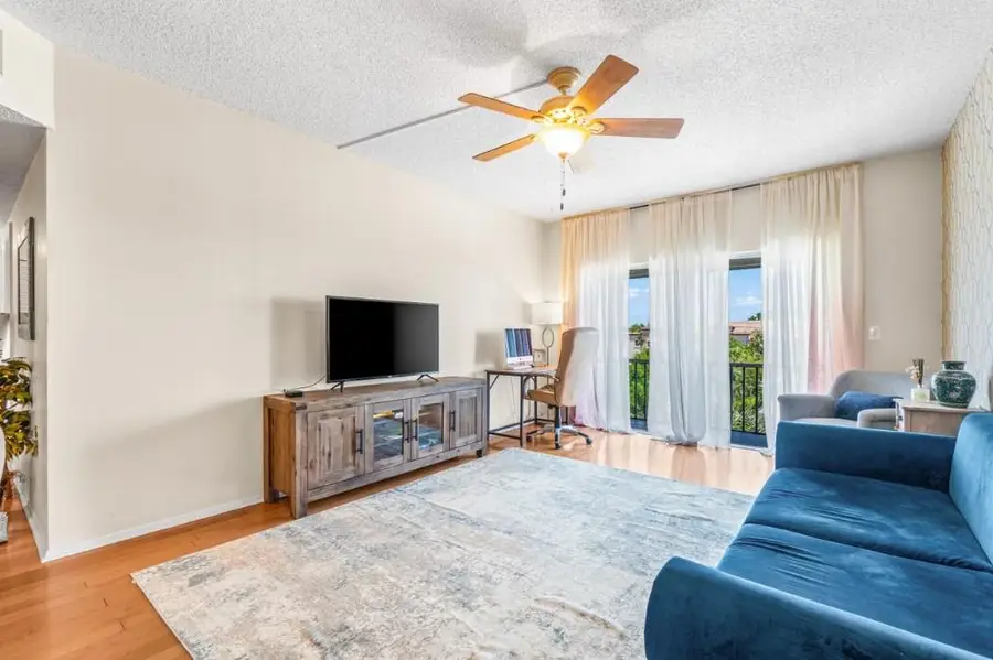 55 SW 2nd Ave #405G, Boca Raton, FL 33432 - Image #2