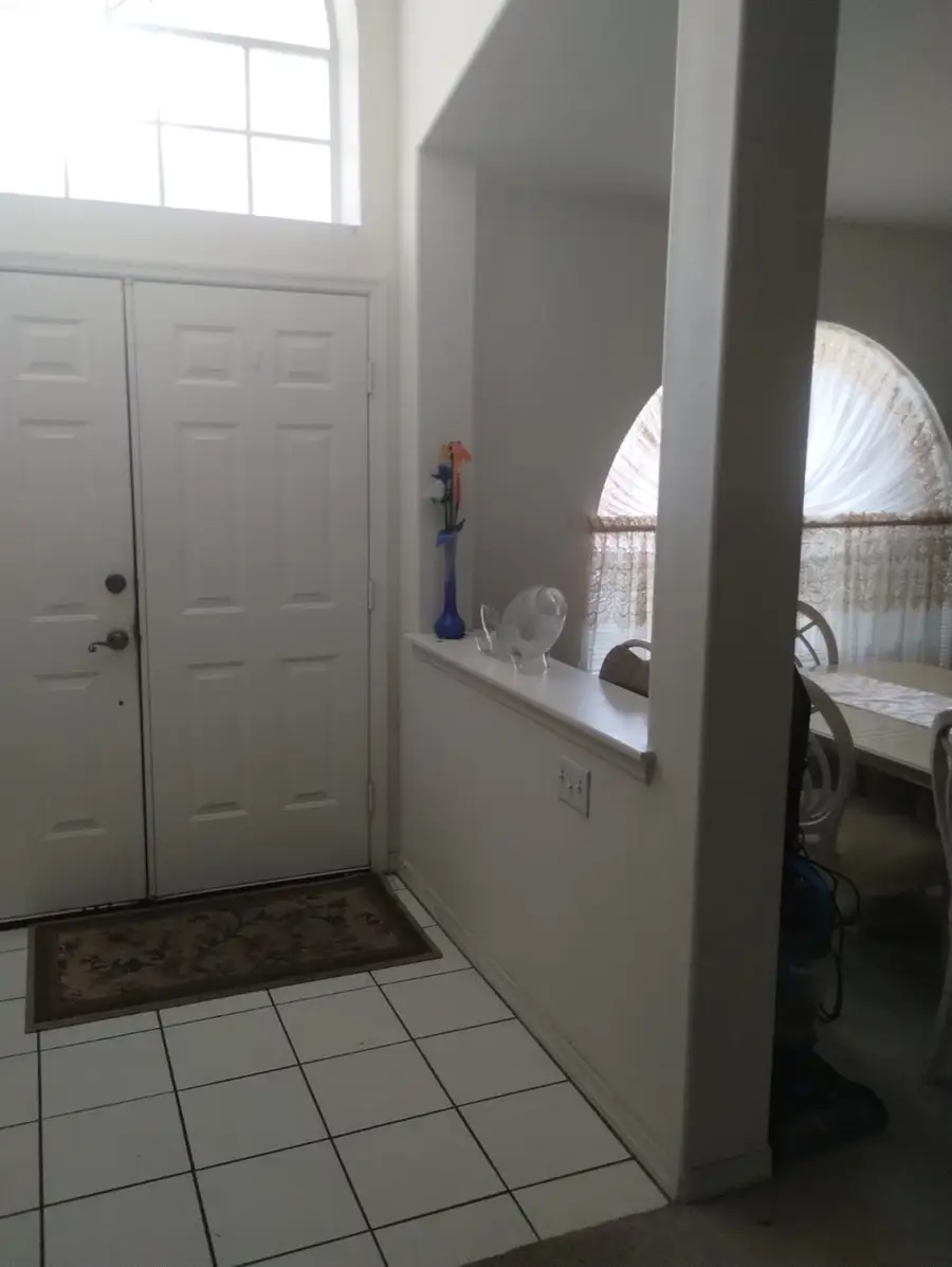 584 Laurel Oak Ct. Ne, Palm Bay, FL 32907 - Image #2