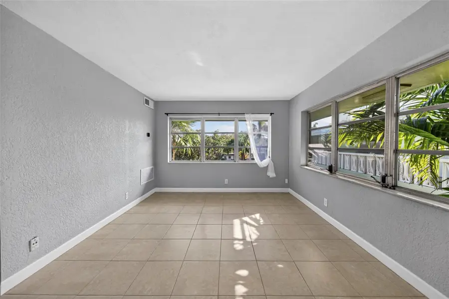 1900 NE 8th Ct #308, Fort Lauderdale, FL 33304 - Image #2