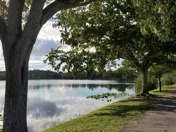 120 Royal Park Dr #B4, Oakland Park, FL 33309