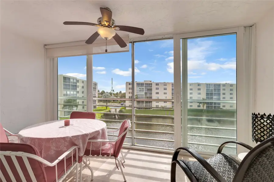 311 SE 3rd St #402, Dania Beach, FL 33004 - Image #3