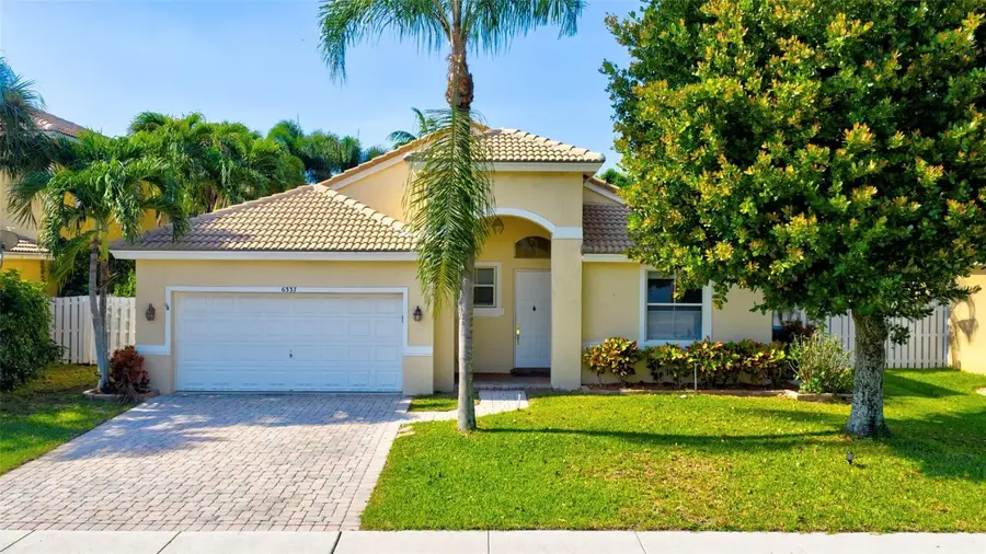 6337 C Durham Drive, Lake Worth, FL 33467 - Image #2