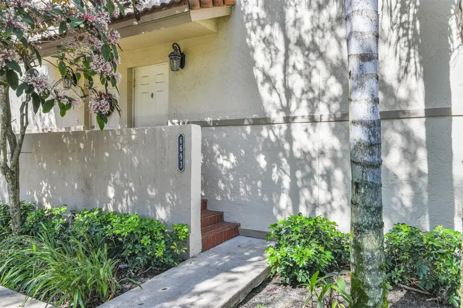 6693 Via Regina #6693, Boca Raton, FL 33433 - Image #2