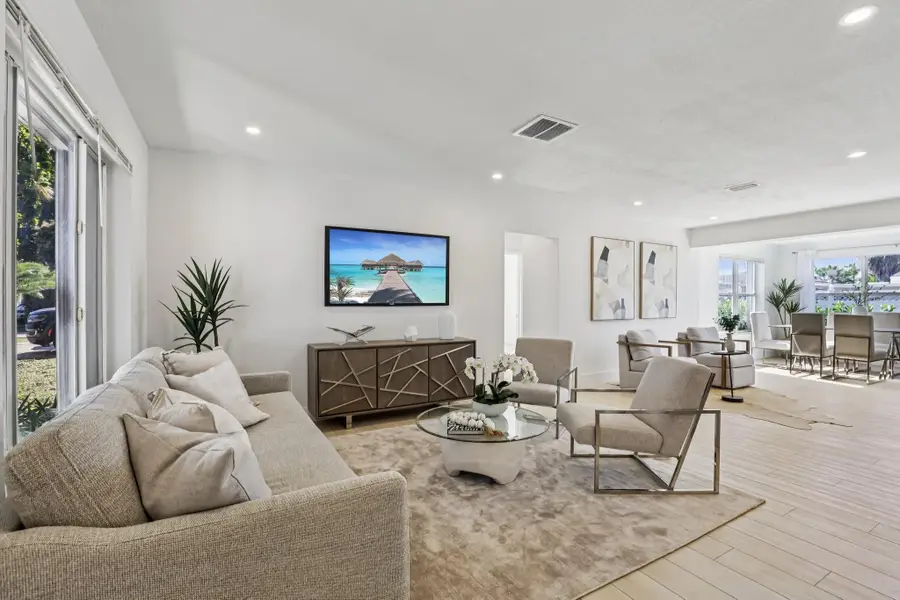 1040 N 74th Way, Hollywood, FL 33024 - Image #2