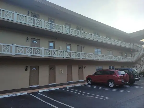 5011 W Oakland Park Blvd #210, Lauderdale Lakes, FL 33313