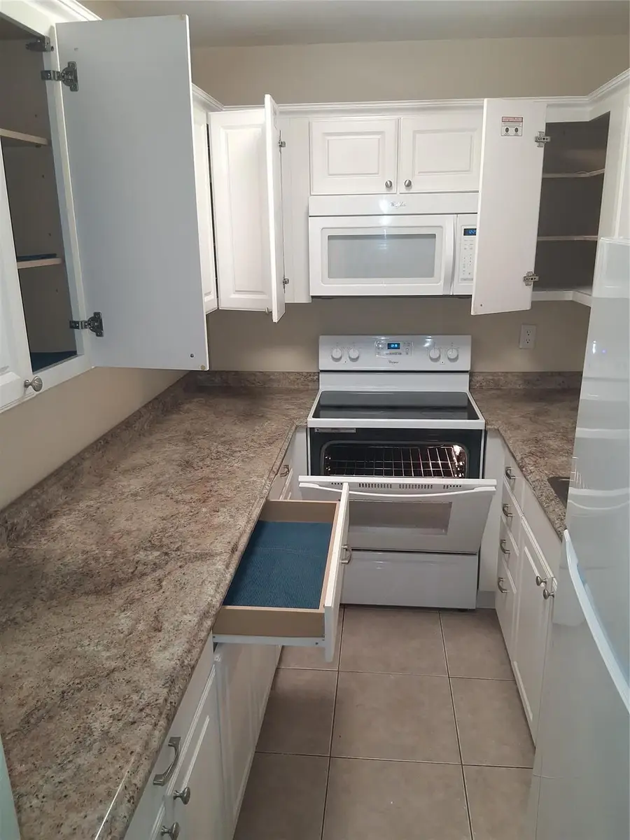 5720 NE 22nd Way #406, Fort Lauderdale, FL 33308 - Image #3