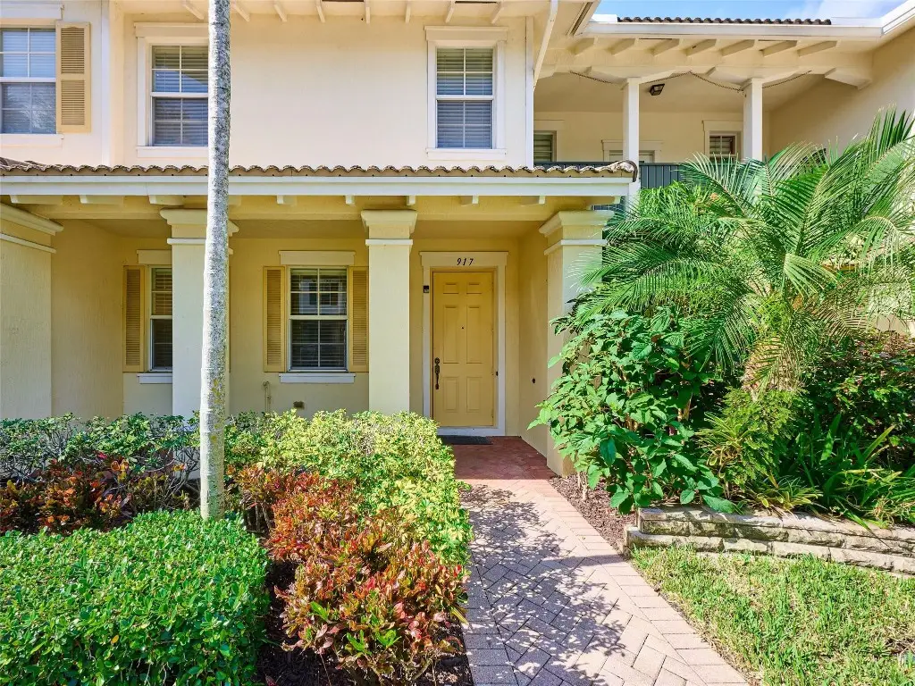 917 NW 18th Avenue, Boca Raton, FL 33486 - Image #1