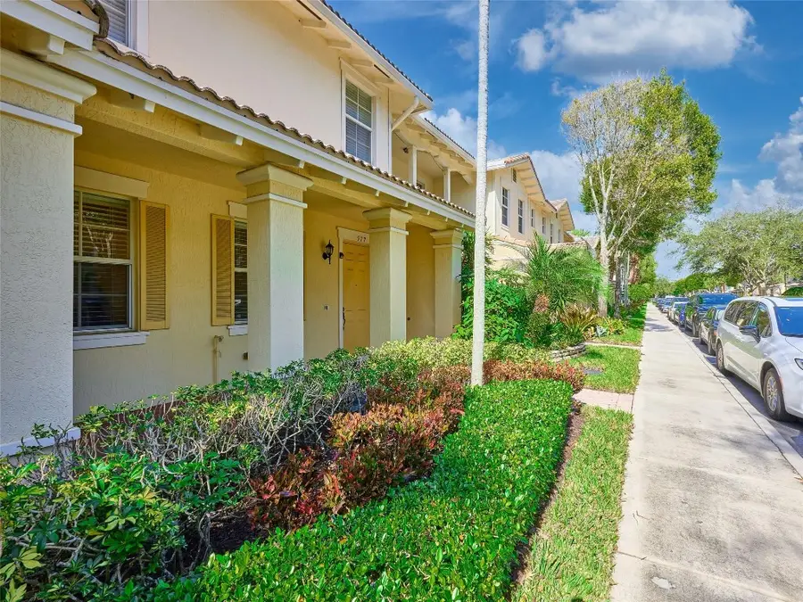 917 NW 18th Avenue, Boca Raton, FL 33486 - Image #2