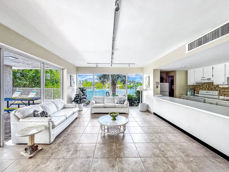 3581 S Ocean Boulevard #3B, South Palm Beach, FL 33480 - Image #3