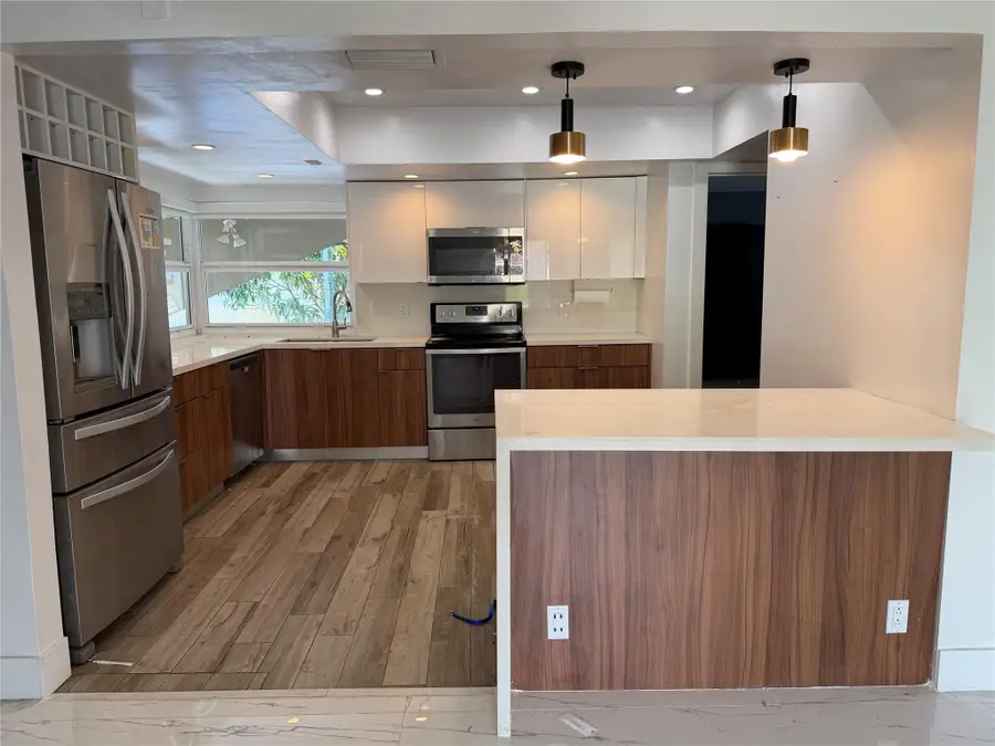 4560 NW 6th Ct, Plantation, FL 33317 - Image #3