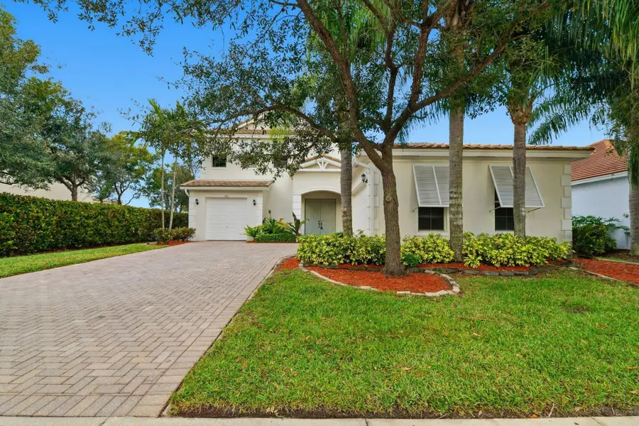 182 Palm Beach Plantation Boulevard, West Palm Beach, FL 33411 - Image #2