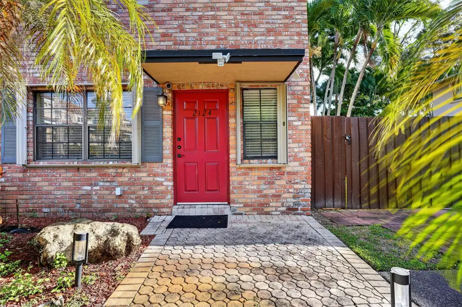 2124 NE 9th Ave #2124, Wilton Manors, FL 33305 - Image #3