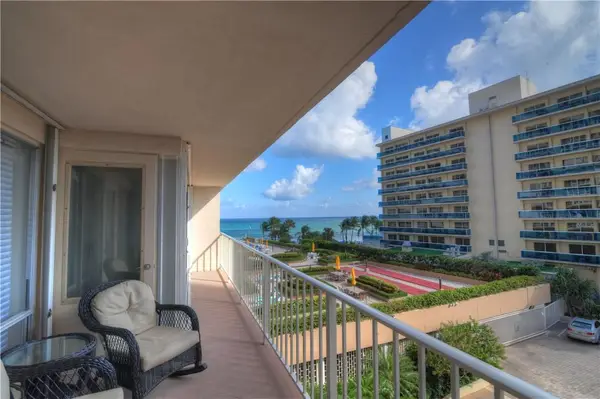 4100 Galt Ocean Dr #305, Fort Lauderdale, FL 33308