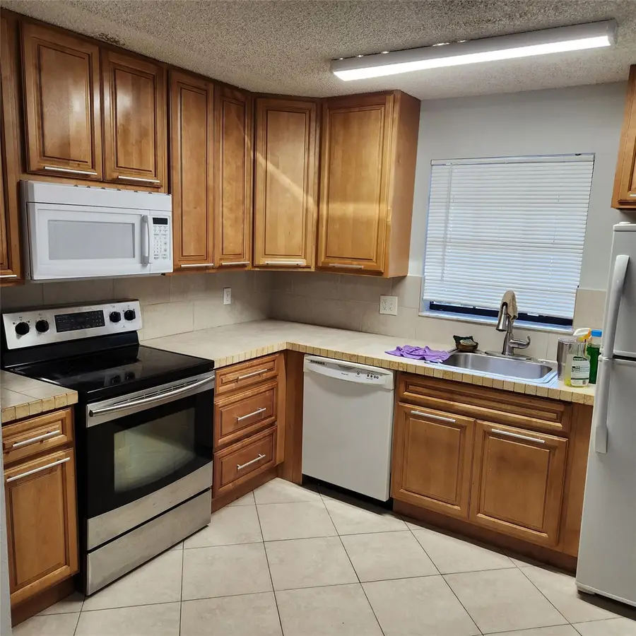 3634 NW 95th Ter #3634, Sunrise, FL 33351 - Image #2