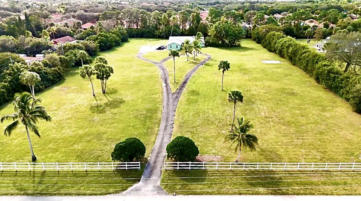 4656 Lillian Ave, Palm Beach Gardens, FL 33418 - Image #1