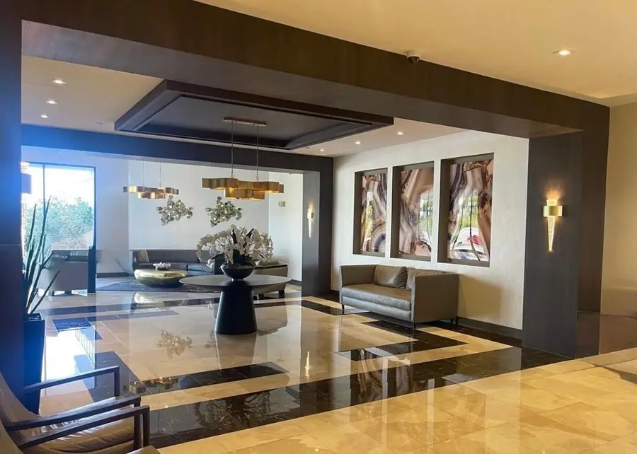 20505 E Country Club Dr #PH33, Miami, FL 33180 - Image #2