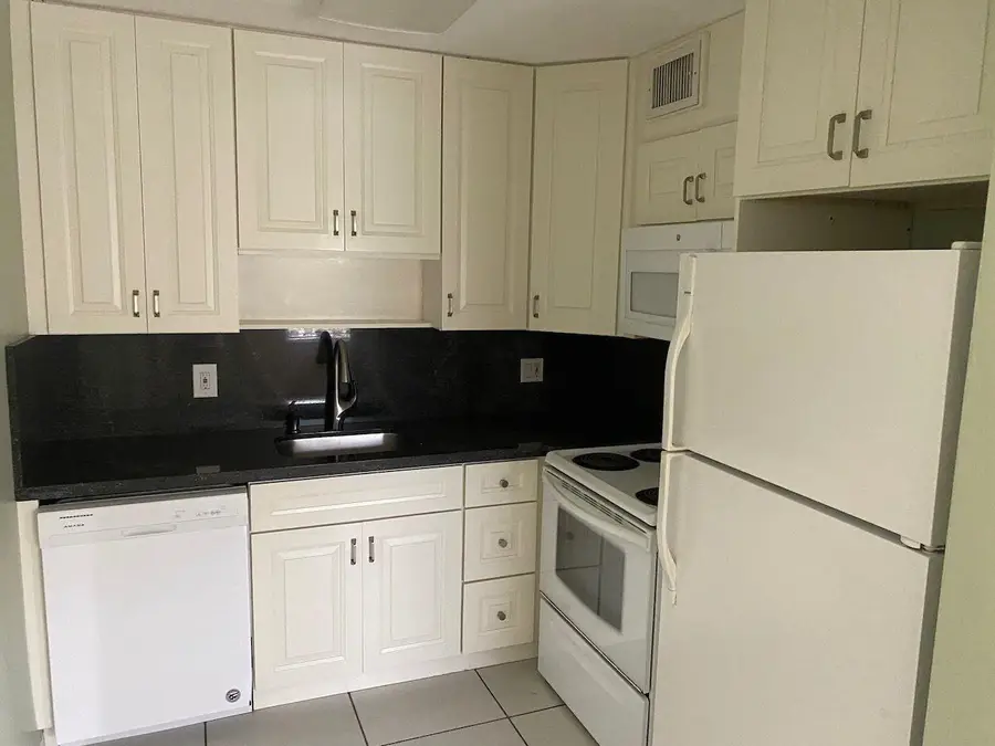 4169 SW 67th Ave #205, Davie, FL 33314 - Image #3