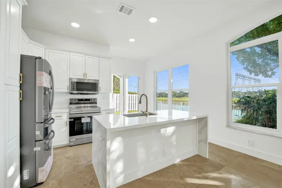 5029 SW 37th Ave, Fort Lauderdale, FL 33312 - Image #3