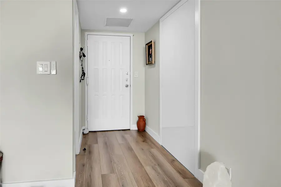 600 Parkview Dr #1029, Hallandale Beach, FL 33009 - Image #2