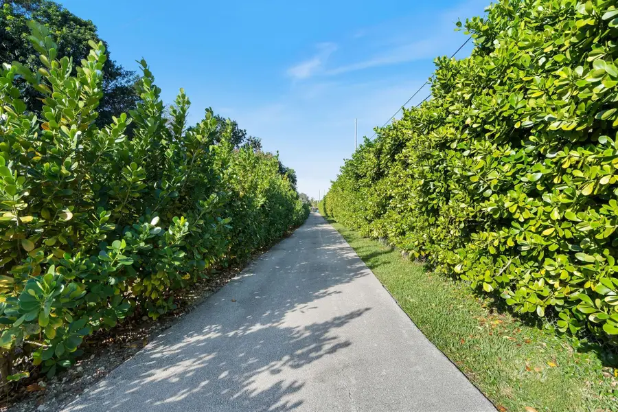 5702 SW 136 Avenue, Fort Lauderdale, FL 33330 - #2