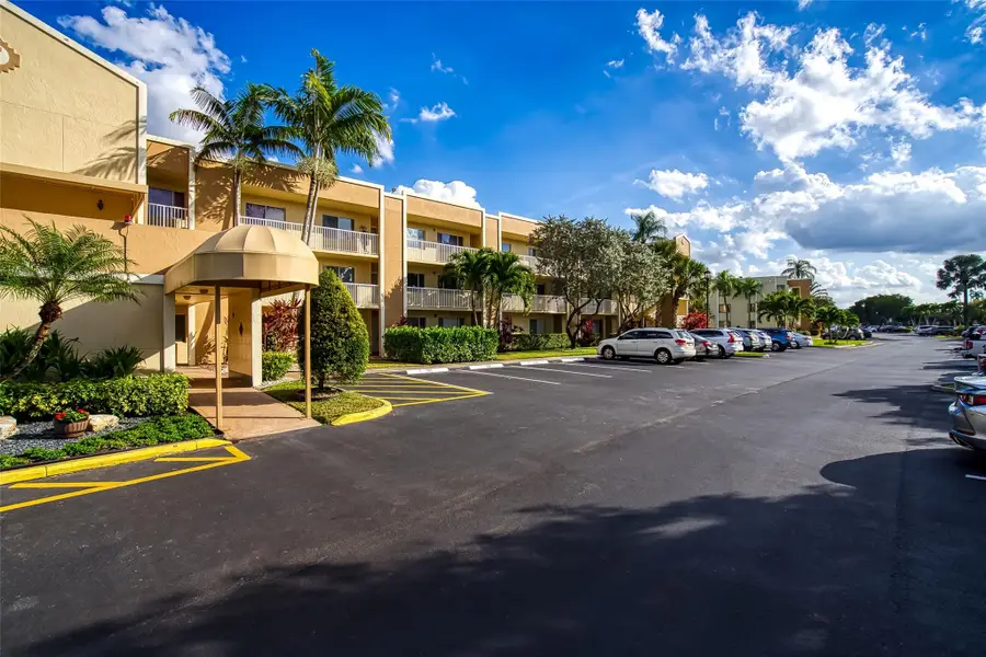 7334 Devon Dr #108, Tamarac, FL 33321 - Image #3