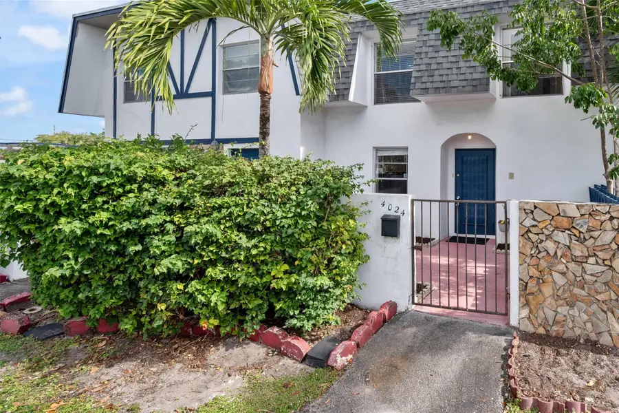 4024 SW 67th Ter #2, Davie, FL 33314 - Image #2