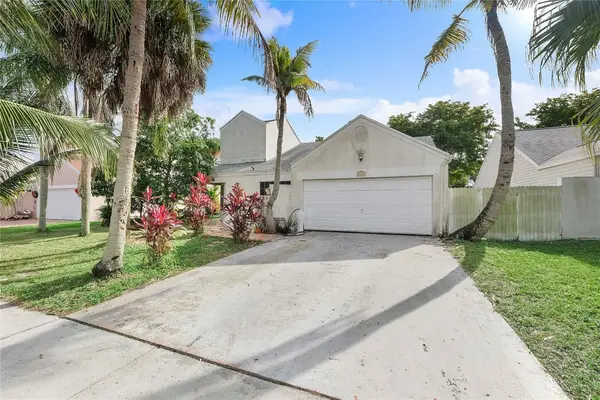8363 Dynasty Dr, Boca Raton, FL 33433