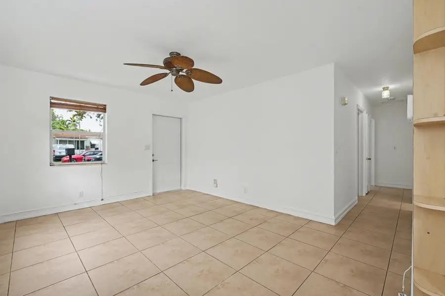 Address Withheld By Seller, Hollywood, FL 33020 - Image #2